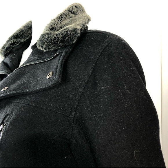 Women's Coat Black Michael Kors with Faux Fur Collar Wool Blend Sz Small - Picture 2 of 7